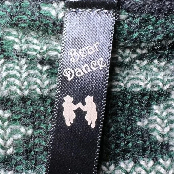 Bear Dance Womens Size Small Cardigan Sweater Green White Black Aztec Geometric - Picture 4 of 12